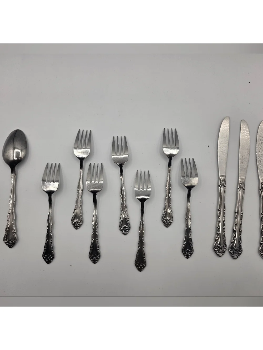 Sears Roebuck LAKEWOOD Tradition Stainless USA / Oneida Silverware Forks Knives